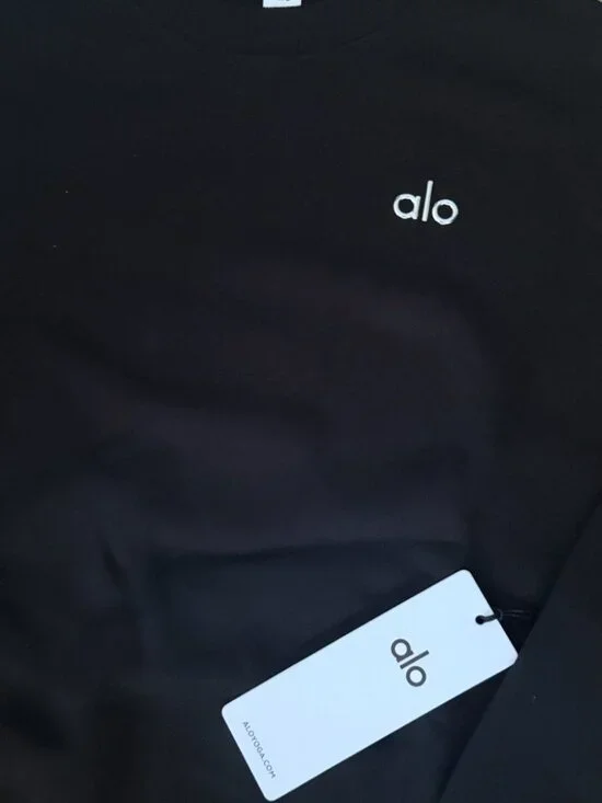 NEW Alo Yoga Accolade Crew Neck Pullover Black - Picture 2 of 3